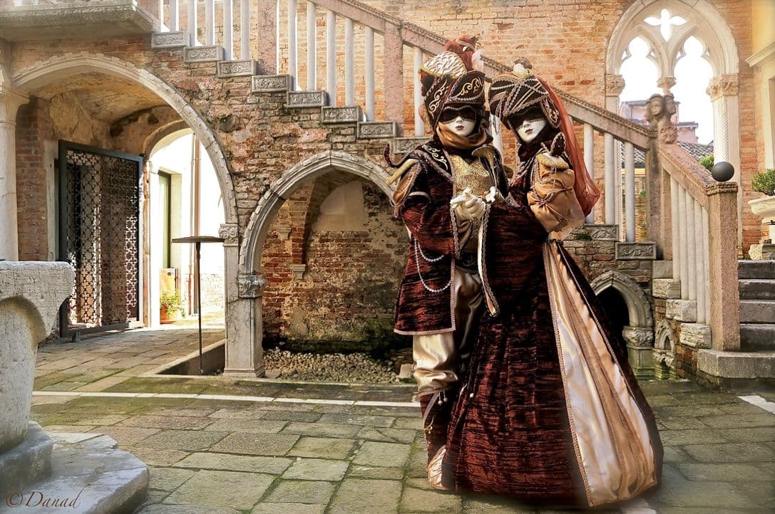 Walking Tour: Casanova Path