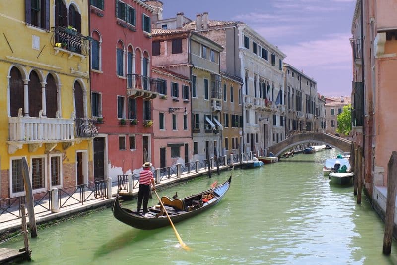 Venice - The Walking tour of Venice and a romantic Gondola Ride