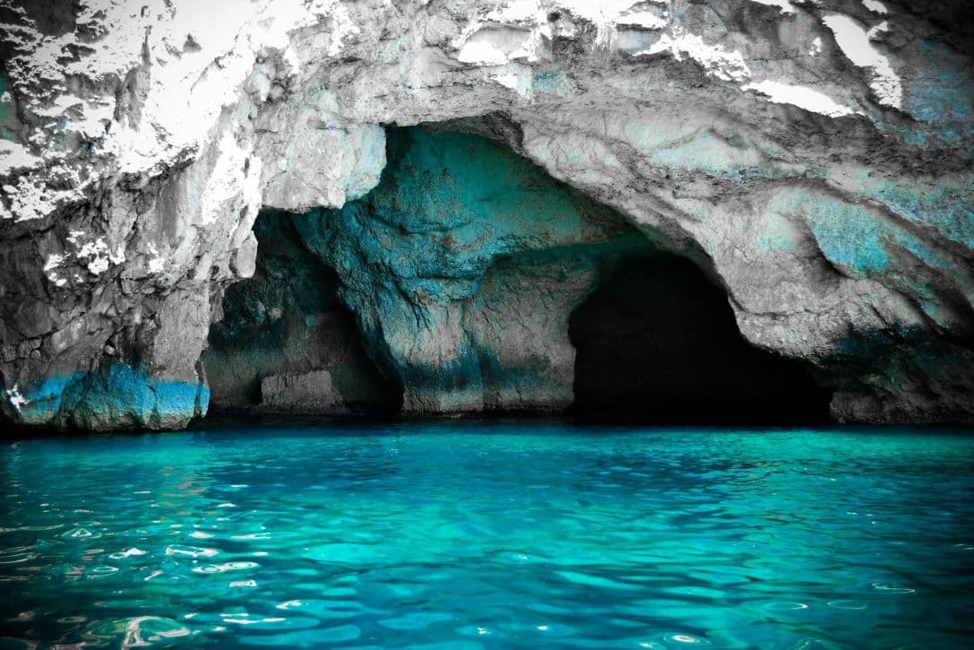 Half Day Tour of Capri Including Blue Grotto