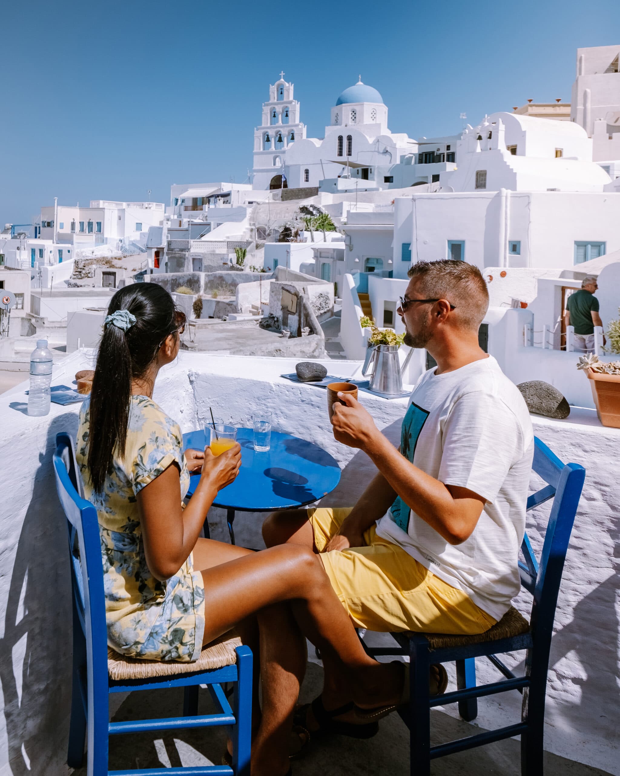 Pyrgos,,Santorini,,Greece.,Famous,Attraction,Of,White,Village,With,Cobbled
