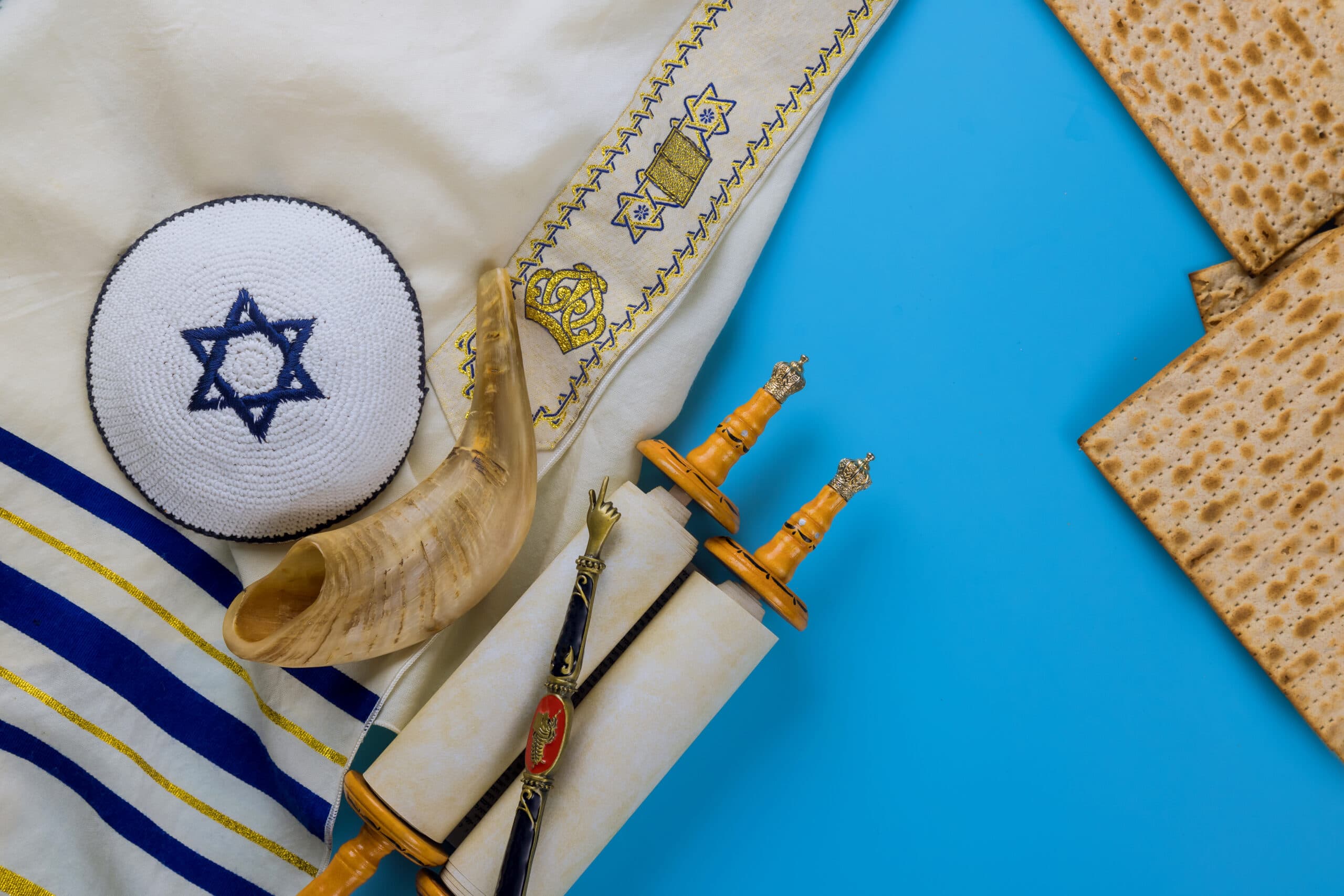 Traditional,Passover,Day,Celebration,With,Kosher,Matzah,Unleavened,Bread,On