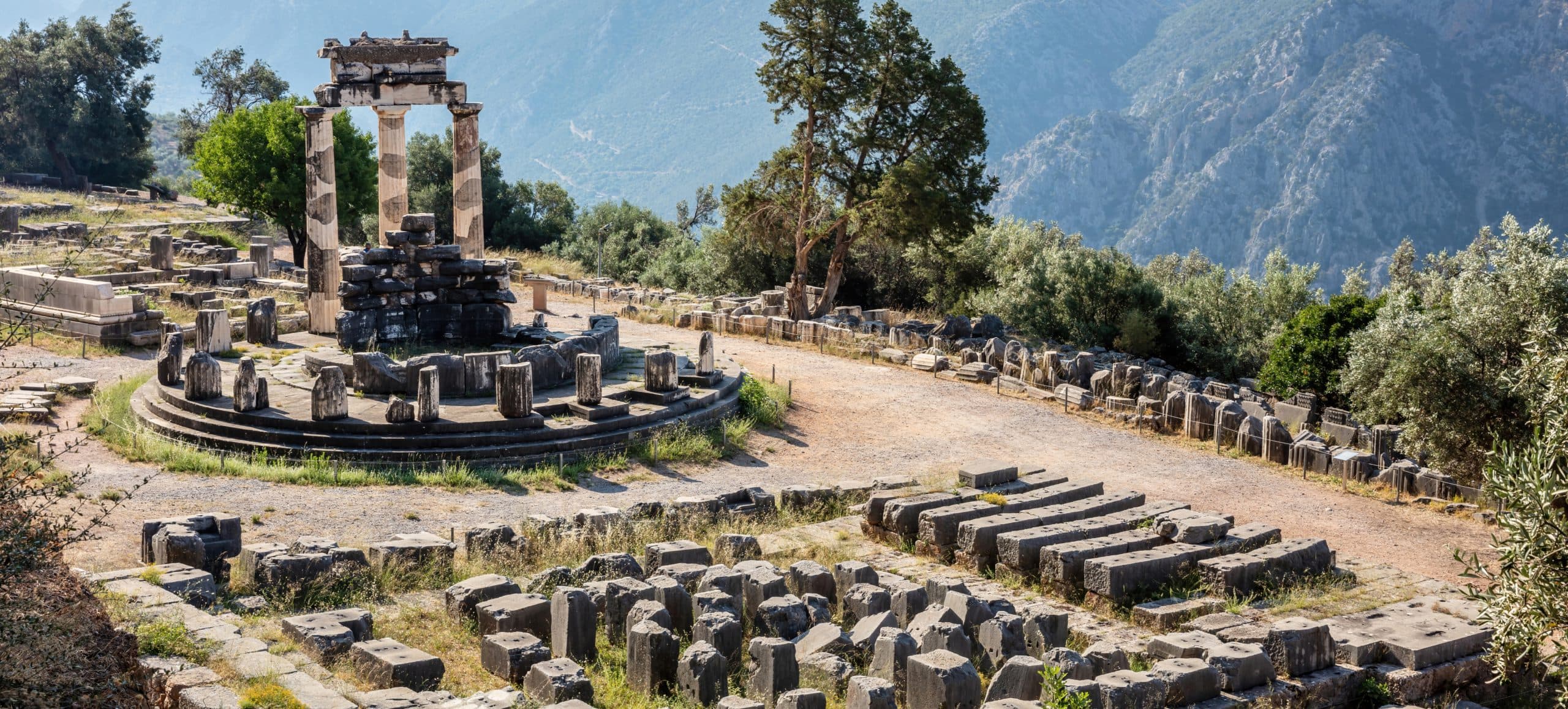 Delphi,Greece,,Archaeological,Site.,Ancient,Greek,Considered,Delfi,As,The