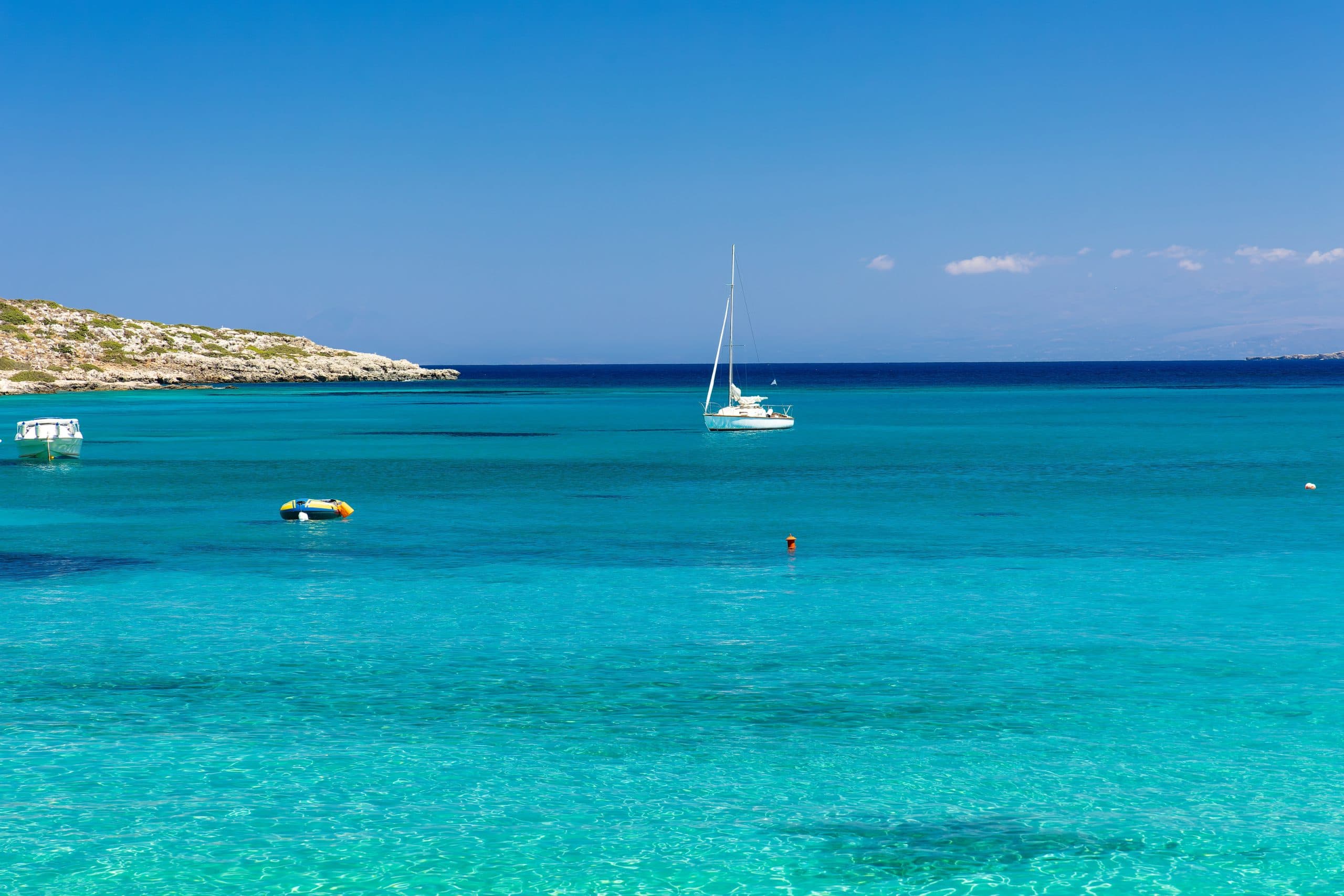 Shallow,,Warm,Clear,Waters,Of,The,Aegean,Sea,Near,Chania,
