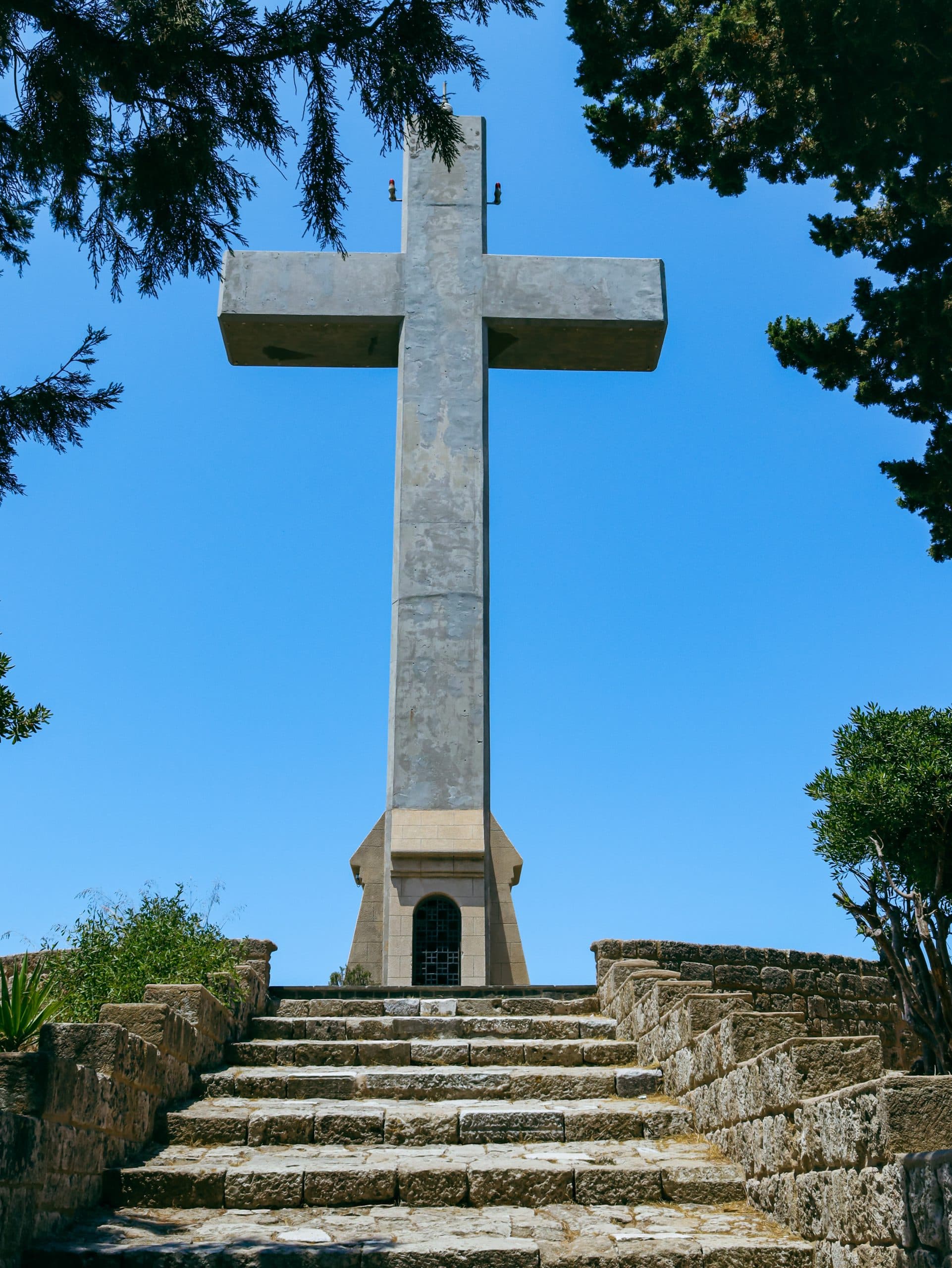 Beautiful,View,Of,The,Monument,To,The,Great,Cross,Of