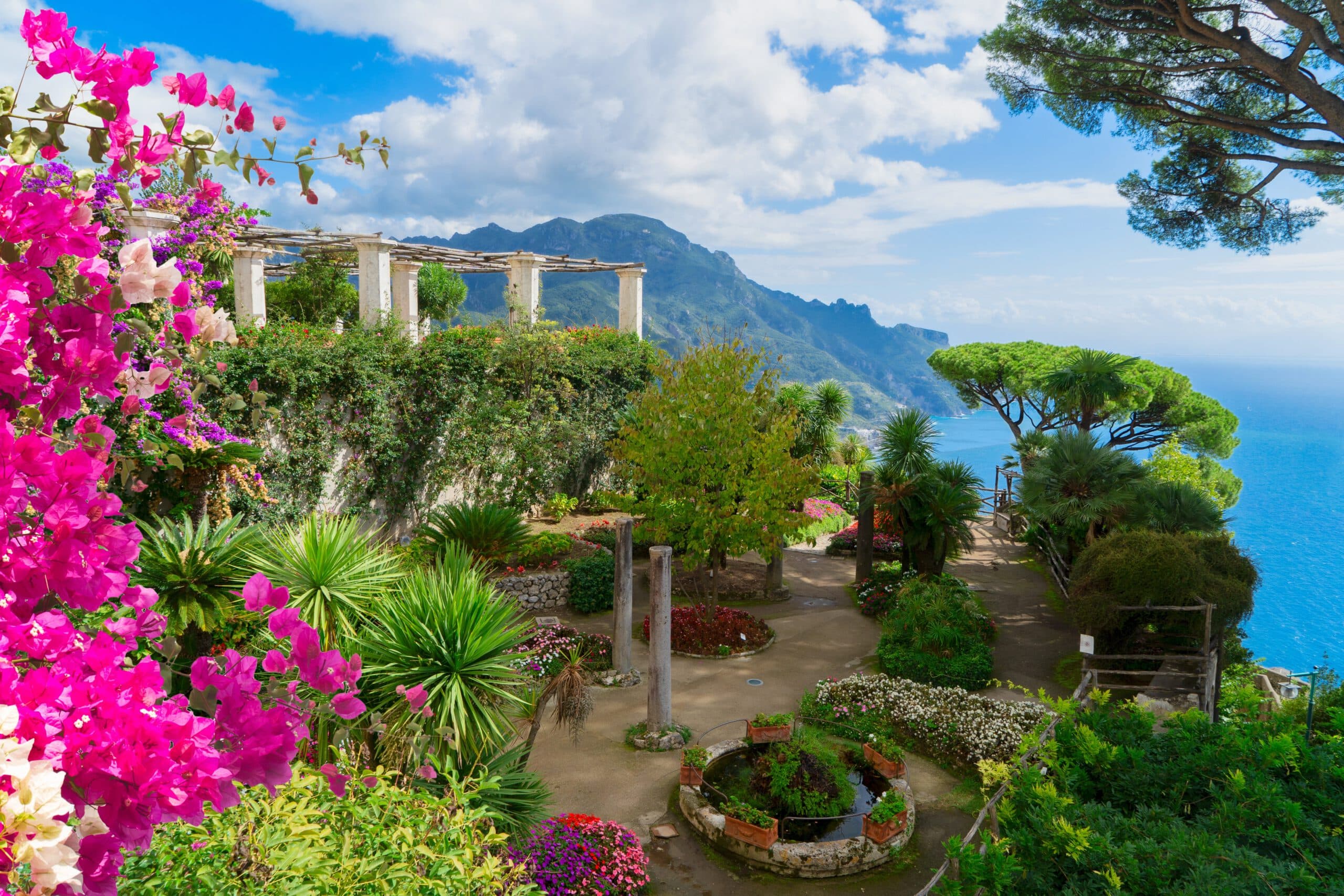 Its Romantic Villas & Gardens