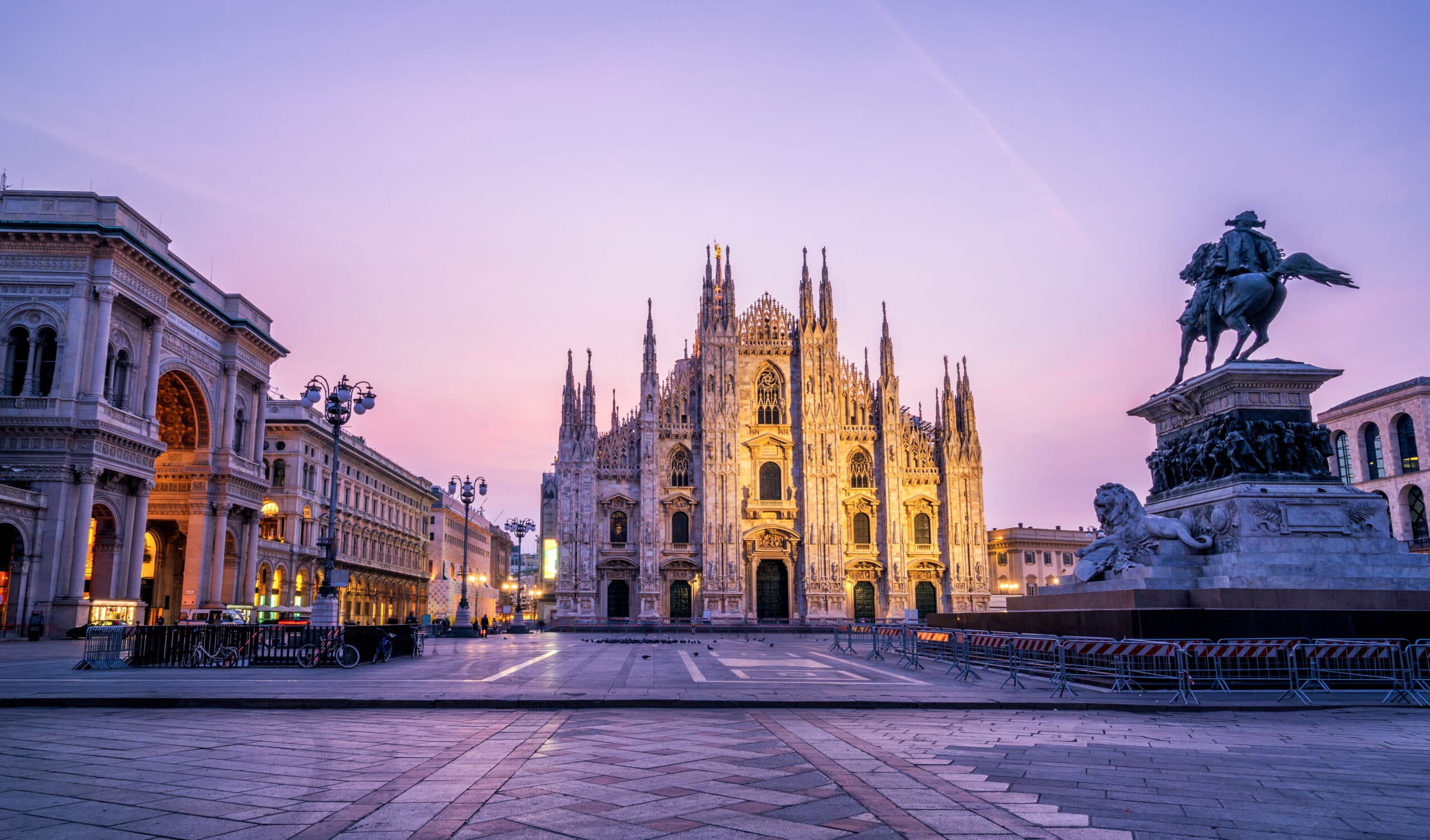 Semi-Private: Milan- Cathedral and Terraces with Skip-the-line Walking Tour