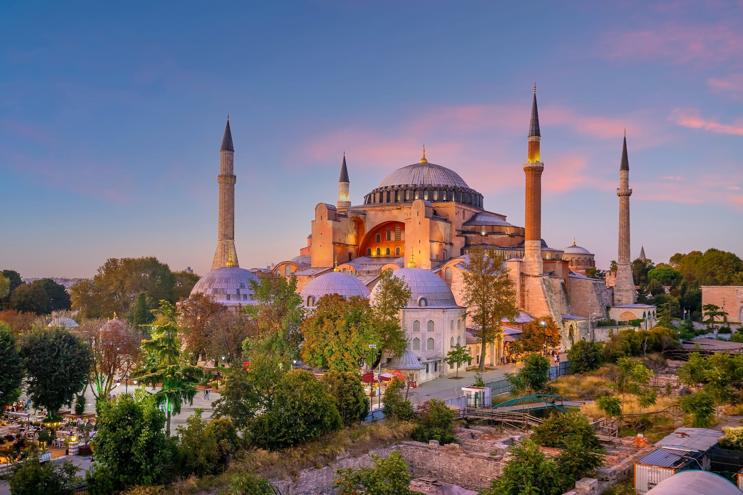 Istanbul: Walking Food Tour in Beyoglu & Eminonu (European Side)