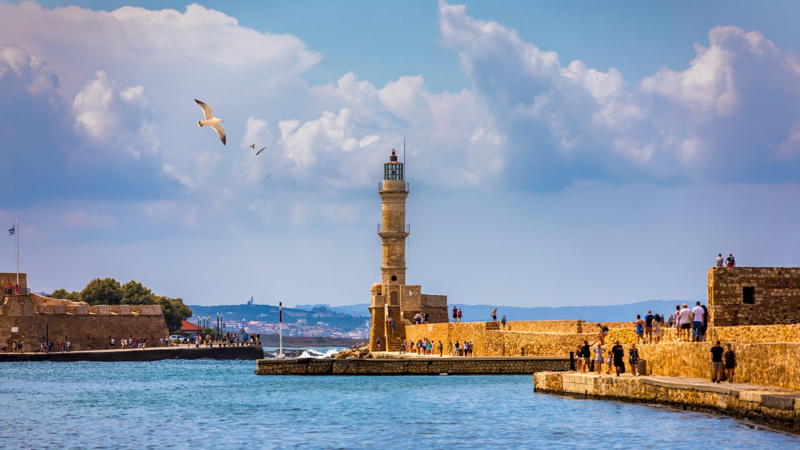 Venetian,Harbour,And,Lighthouse,In,Old,Harbour,Of,Chania,With