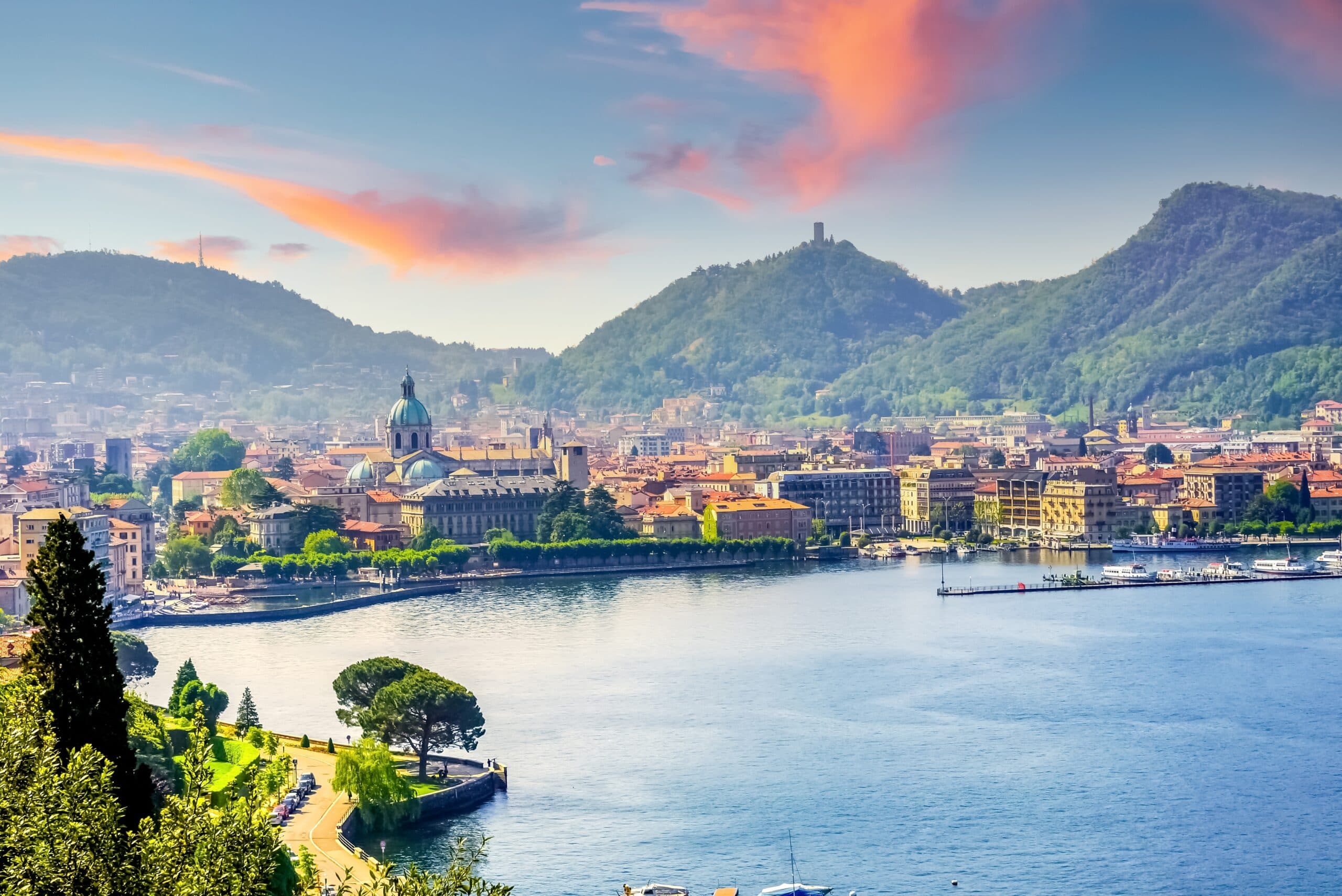 Private: Milan- Food and Lake Como Cruise Tour with Private/Public Boat- Signature Collection-(by train)