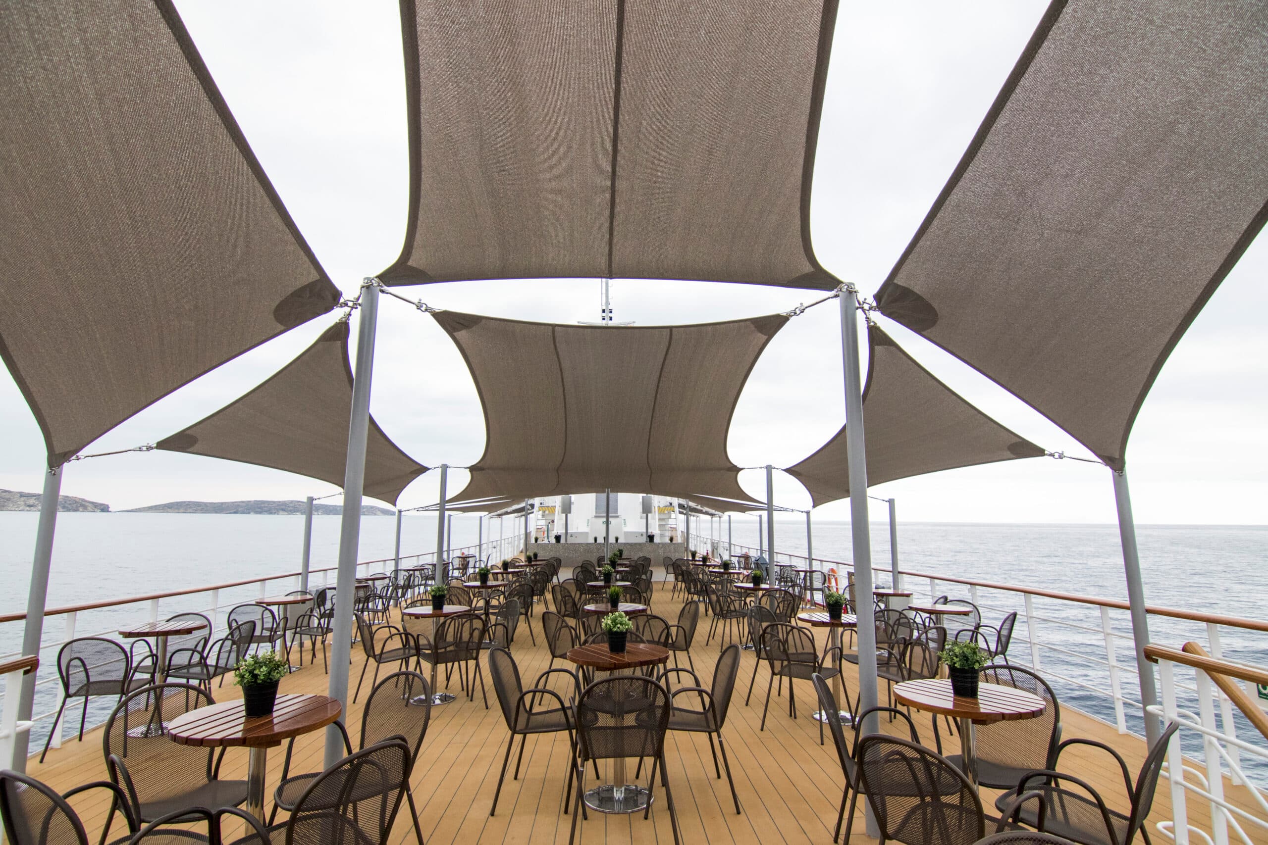 UPPER DECK 1