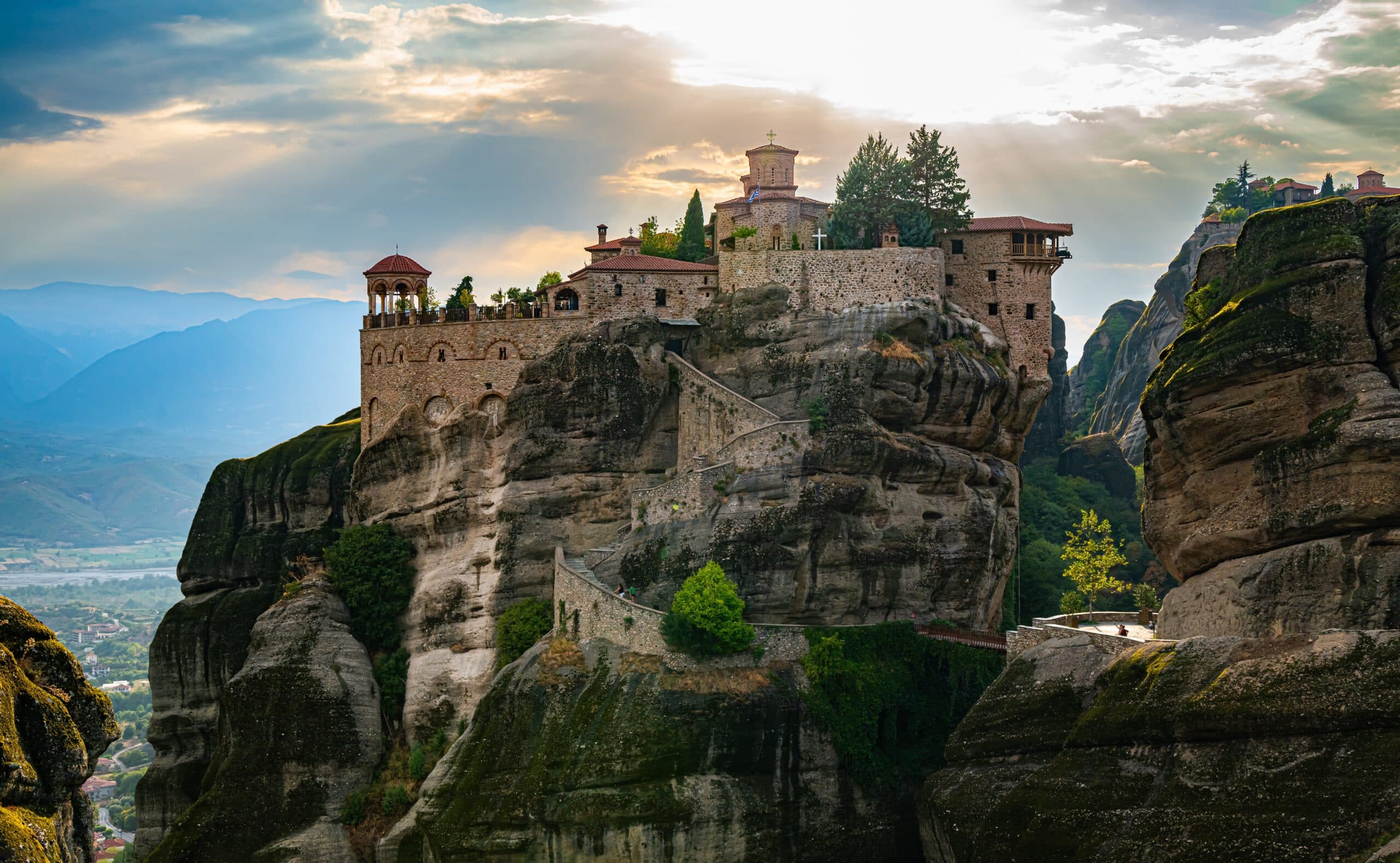 Classical Escorted Tour Delphi/ Meteora