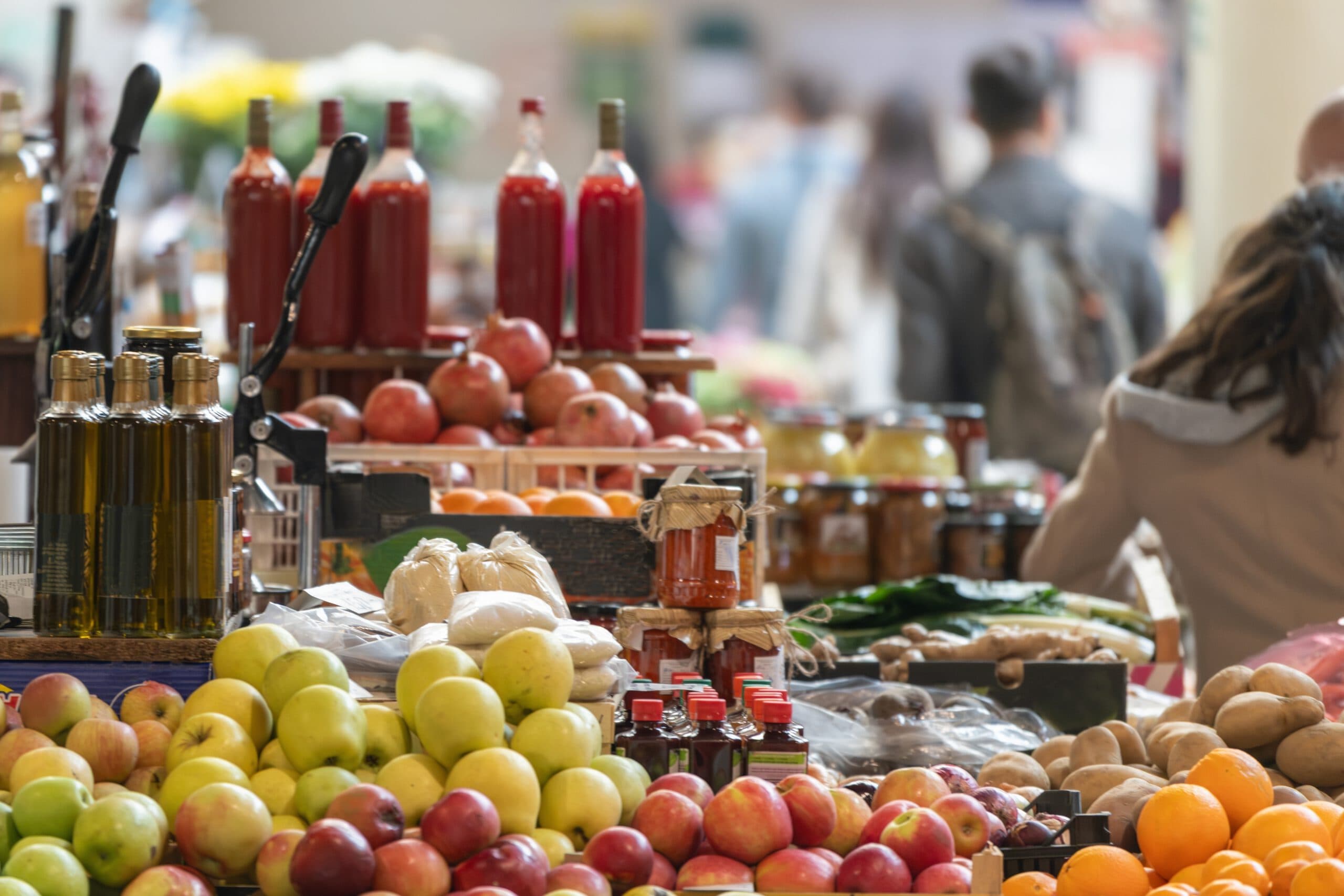 Colorful,Open,Air,Market,Filled,With,Fresh,Fruits,,Vegetables,,And