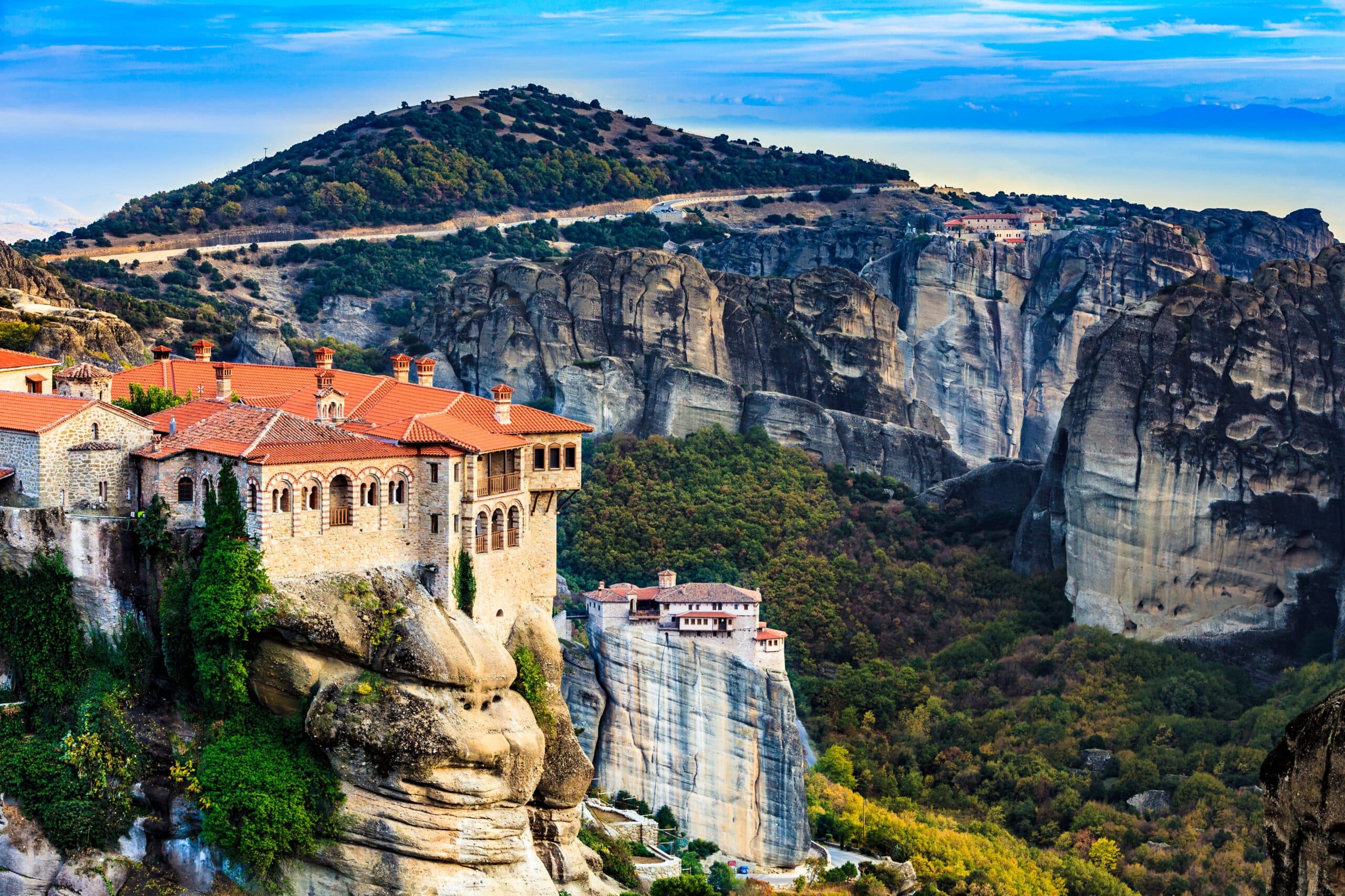 Holy,Varlaam,Monastery,On,Cliff,In,Meteora,,Rousanou,Nunnery,In