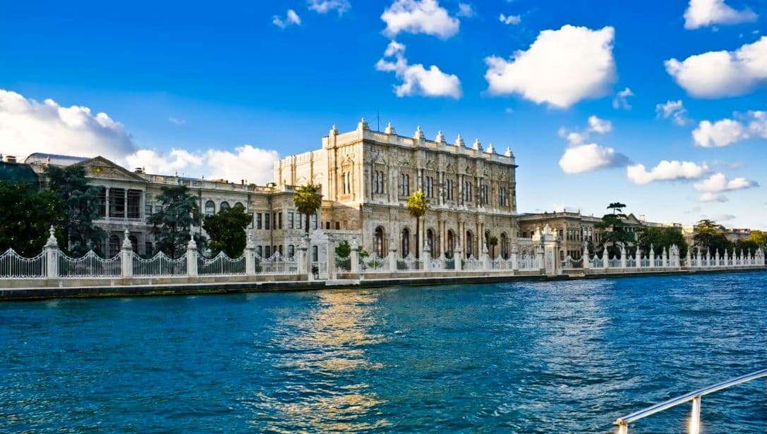 Dolmabahce Palace & Two Continents Private Tour